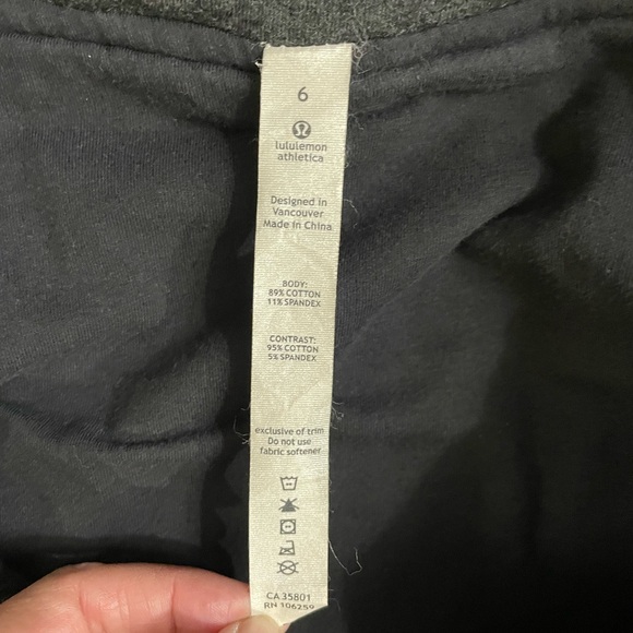 Lululemon It’s Happening Jacket Heathered Deep Coal Size 6 - Picture 15 of 16